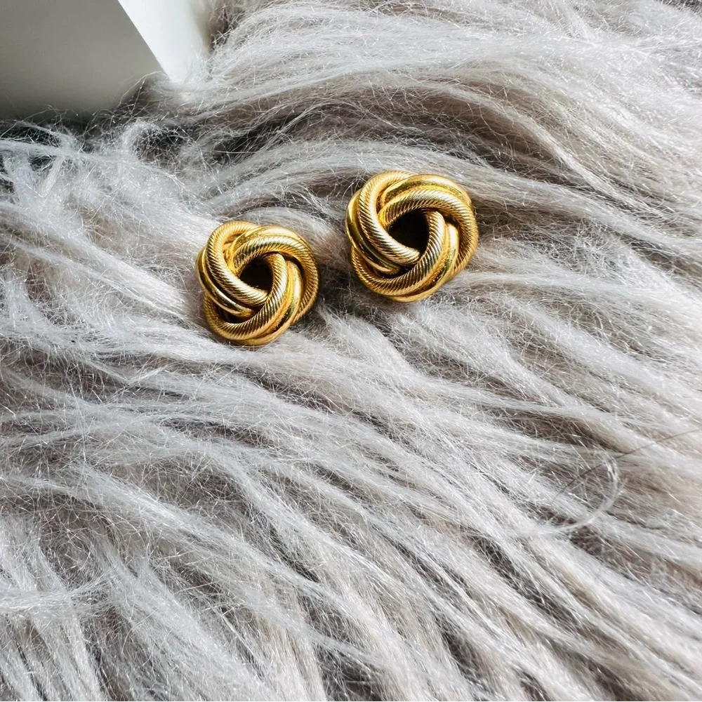 Vintage Knot Pierced Earrings